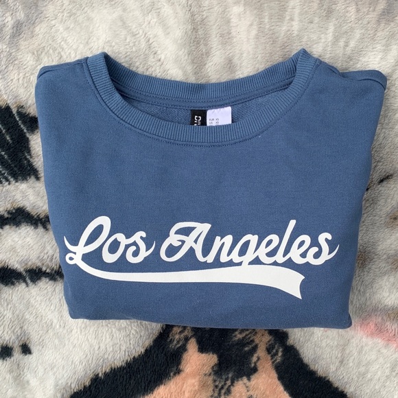 H&M Tops - H&M Crop Top